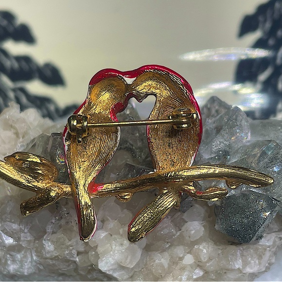 🖤 Vintage 🖤 Ruby Lovebirds and Their Little Nest Gold Brooch Pin Pearl Eggs 🪺 - Picture 4 of 4